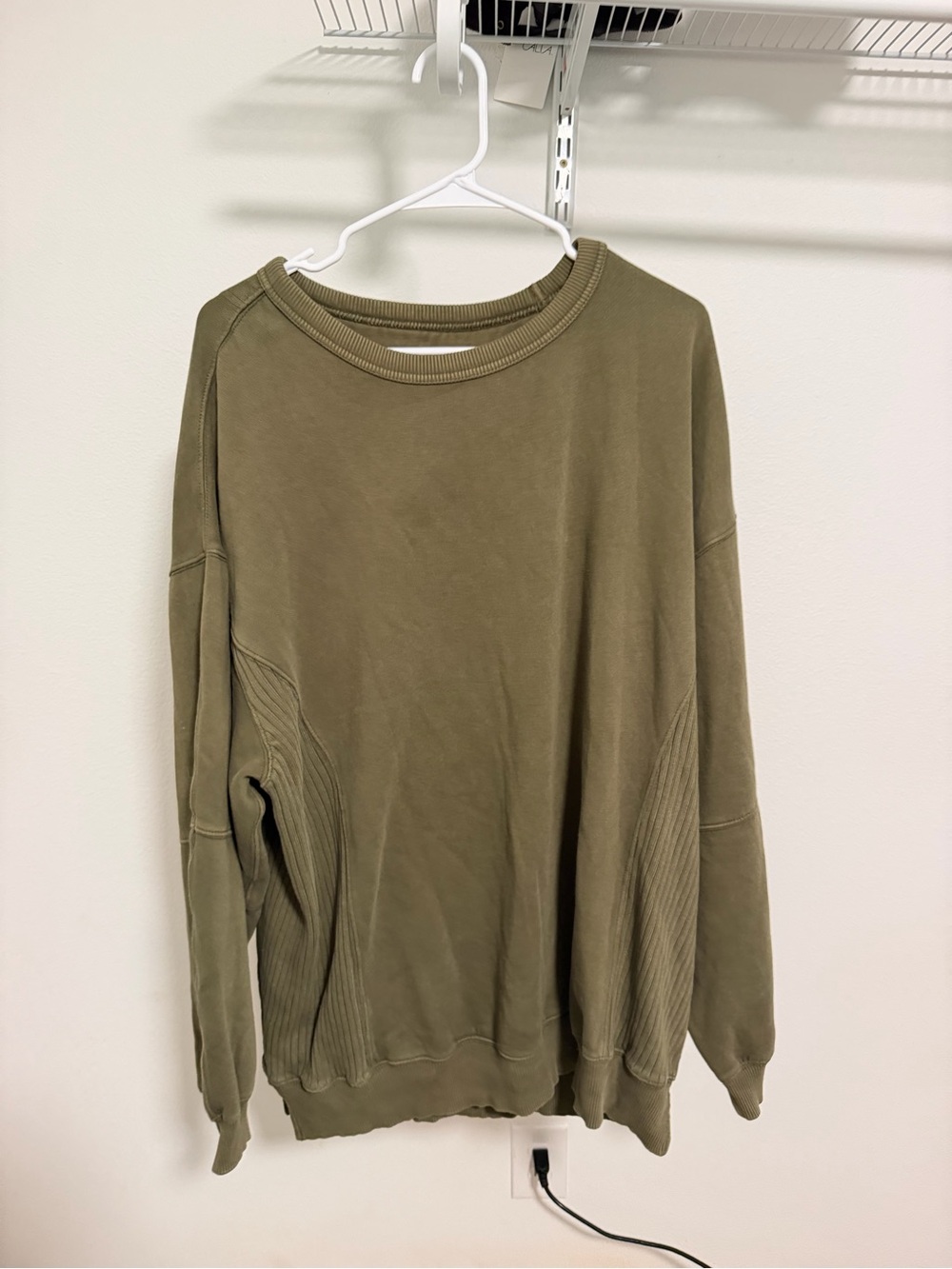 aerie Men's Olive Crewneck Sweatshirt